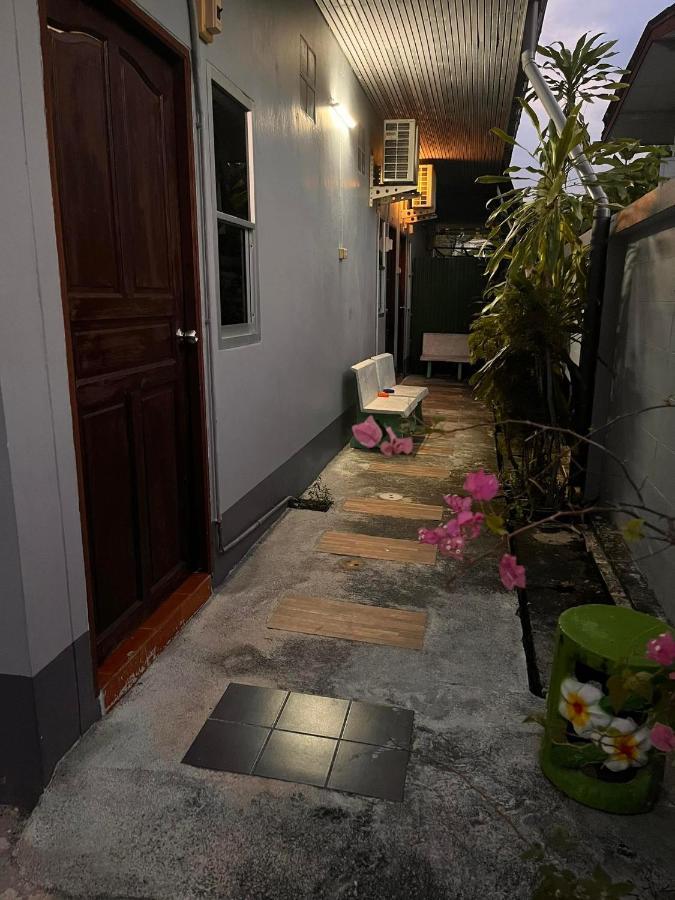 เมโทร พาเลซ สตูล Hotel ภายนอก รูปภาพ